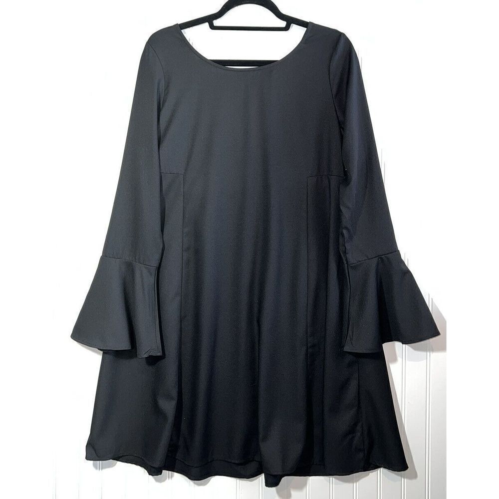 B Boutique Swing Dress Women’s Medium Black Flutter Sleeve Round Neck Classic